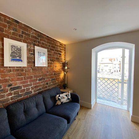 Luxury Apartment Woodsmill View - On The River - With Balcony - Recently Refurbished York Esterno foto
