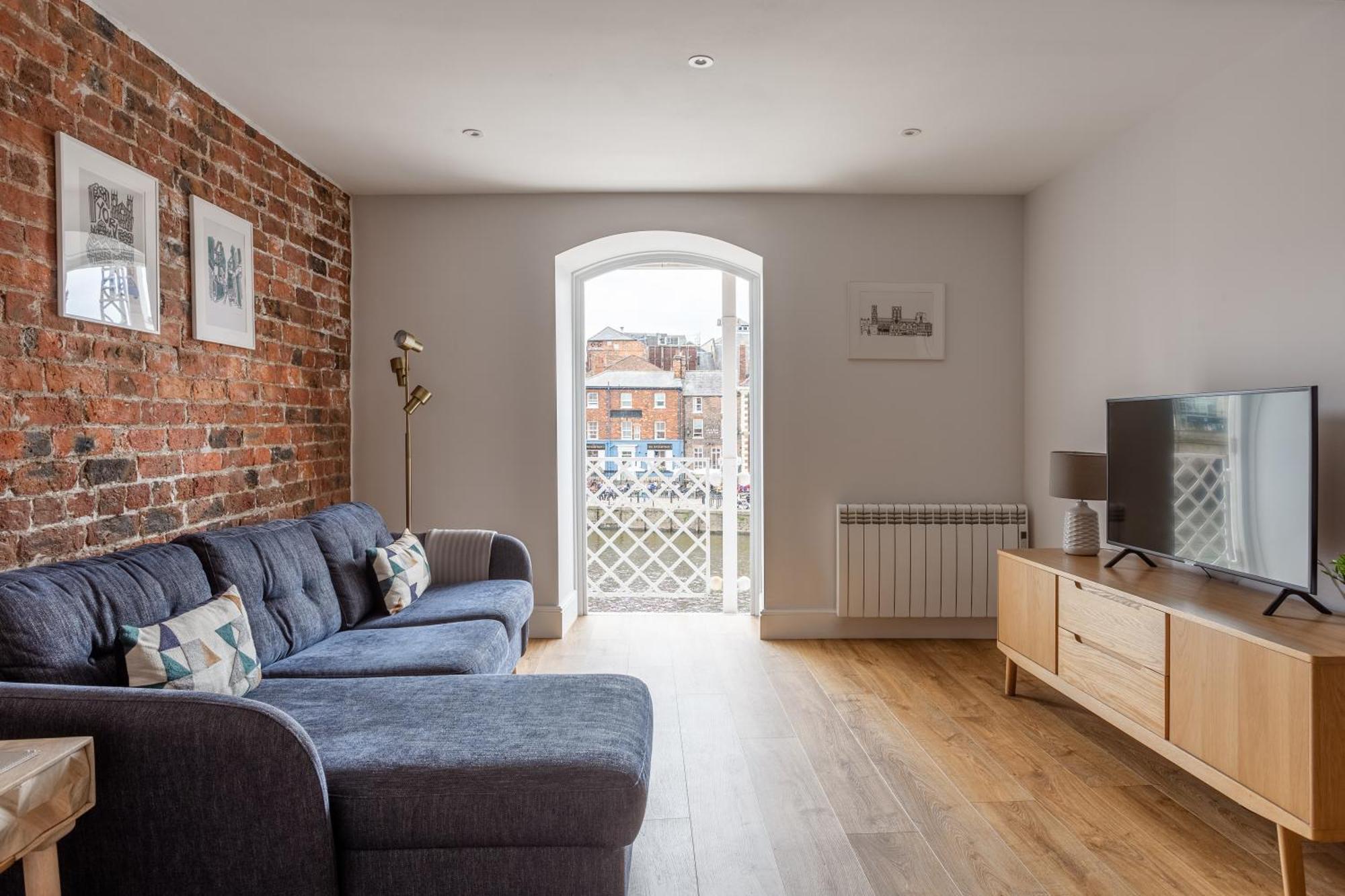 Luxury Apartment Woodsmill View - On The River - With Balcony - Recently Refurbished York Esterno foto