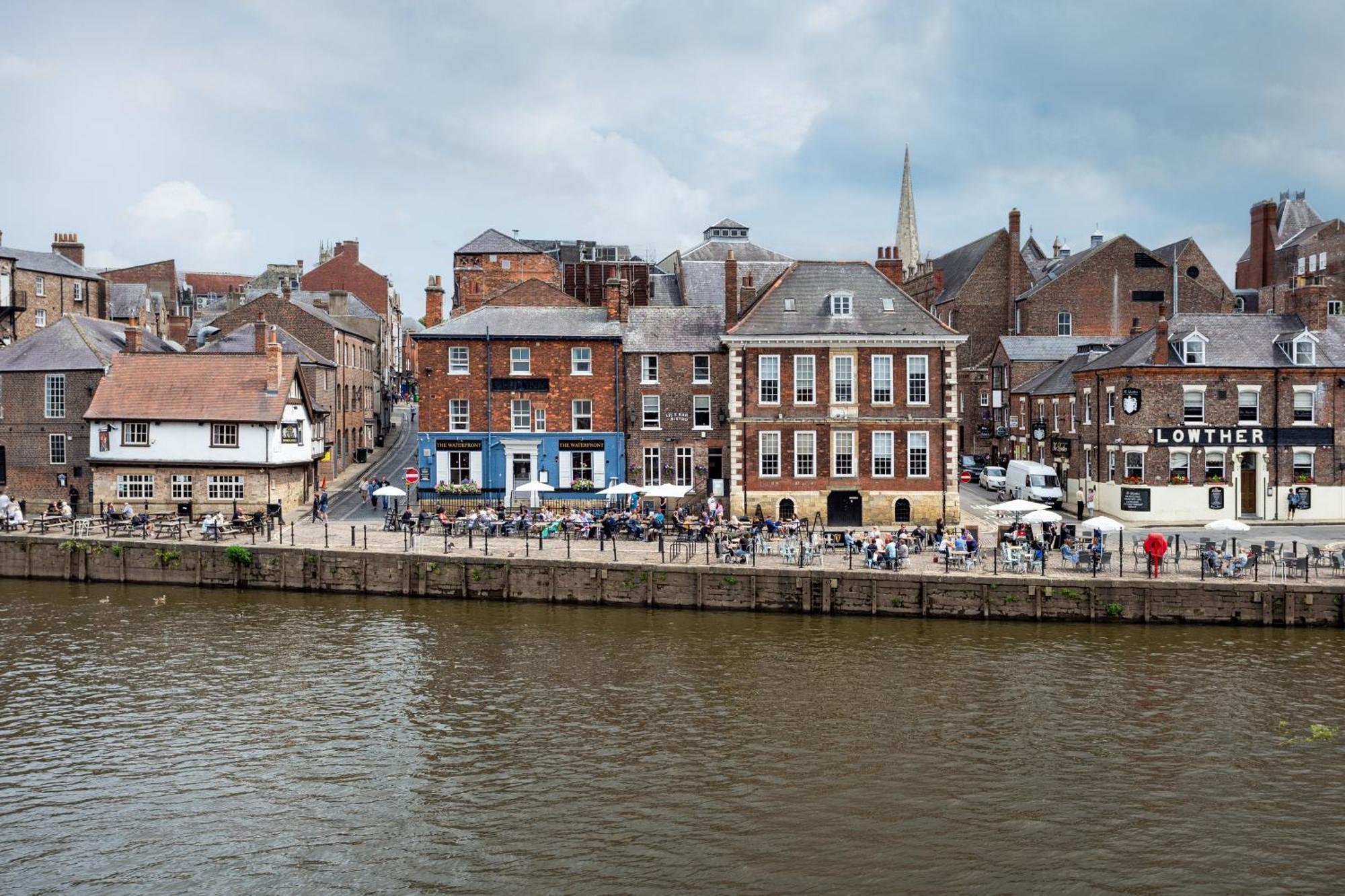 Luxury Apartment Woodsmill View - On The River - With Balcony - Recently Refurbished York Esterno foto