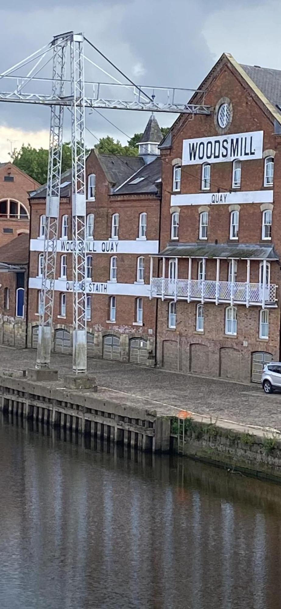 Luxury Apartment Woodsmill View - On The River - With Balcony - Recently Refurbished York Esterno foto