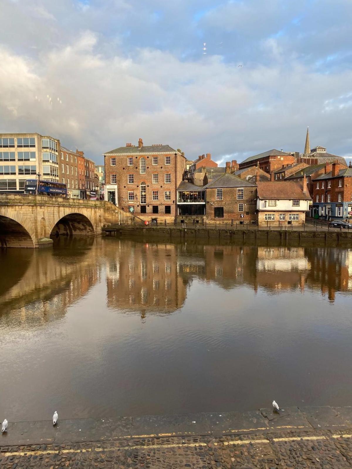 Luxury Apartment Woodsmill View - On The River - With Balcony - Recently Refurbished York Esterno foto